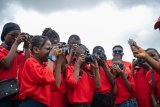 Canon and MED-EL empower children with Hearing Implants through Photography Workshop in Lagos, (…)