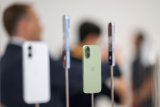 Apple Unveils iPhone 17 Air Amid AI Race, Tariff Pressures
