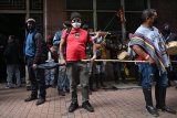 Anti-Trump Protesters Fire Arrows At Colombian Police, Injuring Four