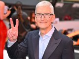 Tim Cook keeps Apple's August win streak going